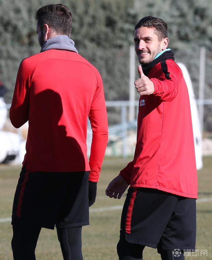 冲刺阶段武汉三镇备战国王杯；调整名单细节曝光；引发热议；控场能力受关注(国王杯西乙最新积分榜)