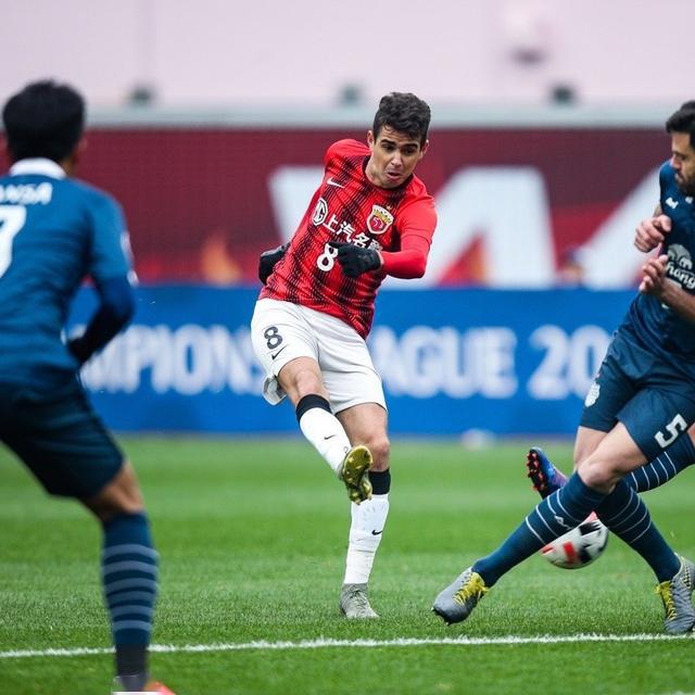 清晨里尔备战中超，更衣室发声细节曝光，气氛紧张，临场指挥获称赞 