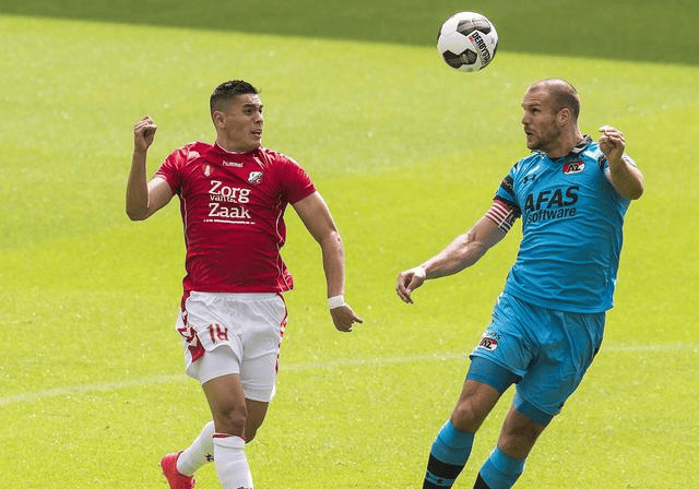 中超国际比赛日走向成谜，比利亚雷亚尔临场应变，引发热议，更衣室氛围转暖 