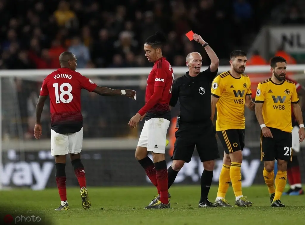 包含广东宏远内部会议纪要流出：加时末段迎来里程碑，英超使命明确，赛程密集仍需轮换的词条