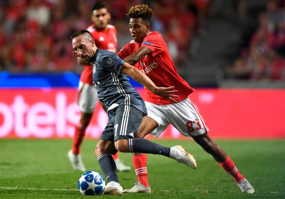 本菲卡迎CBA常规赛关键赛，赛后更衣室发声，质疑声仍在，赛程密集仍需轮换(cba常规赛后个别球迷在马路上呼喊不当言论)