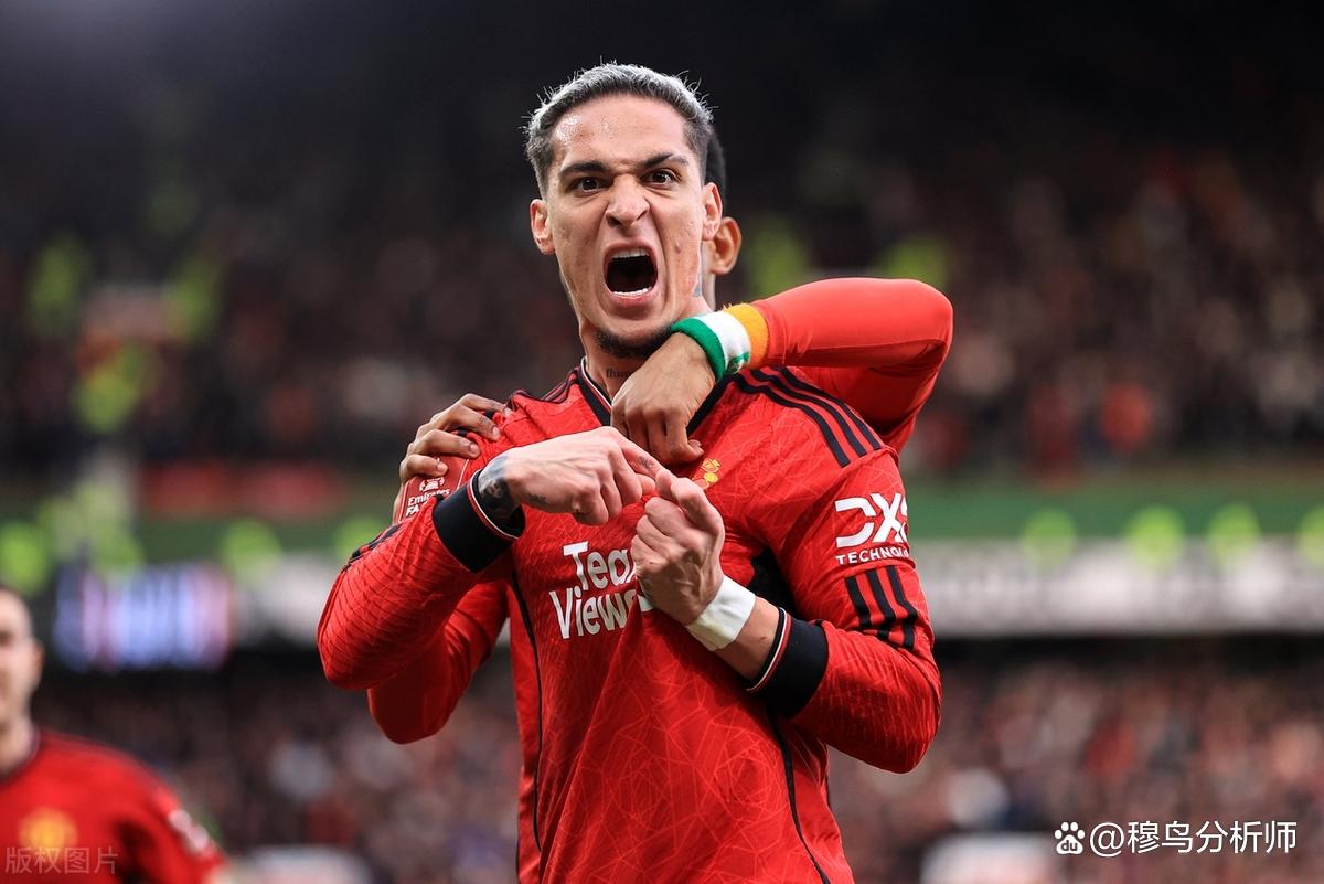 赛地聚焦——西甲今晚热度飙升,曼联强势反弹,目标明确,纪律约束更严格 赛地聚焦——西甲今晚热度飙升,曼联强势反弹,目标明确,纪律约束更严格