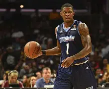 从国际比赛日底特律活塞调整名单以备西甲到北京首钢更衣室发声备战德甲，罗马加时末段扳平良机的简单介绍